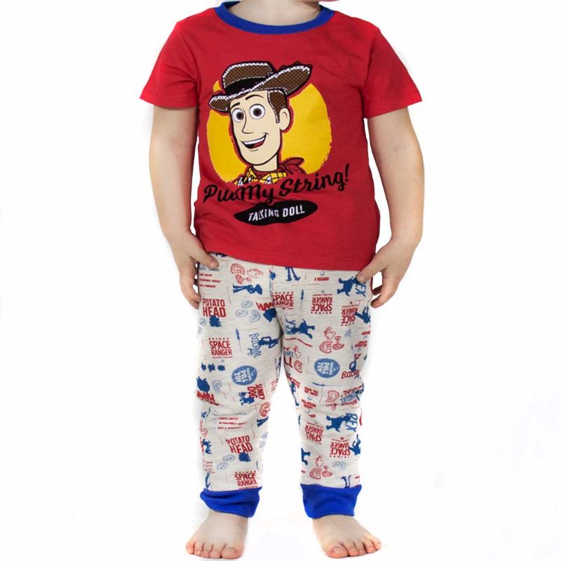 niño con pijama de toy story, diseño de pijamas toy story para niños